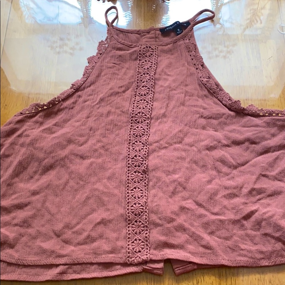 Kendall & Kylie crop top